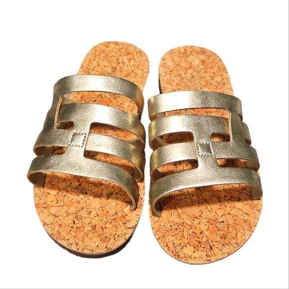 OshKosh B'gosh Girls Slip Sandals Gold Size 1 NWOT - Picture 3 of 6